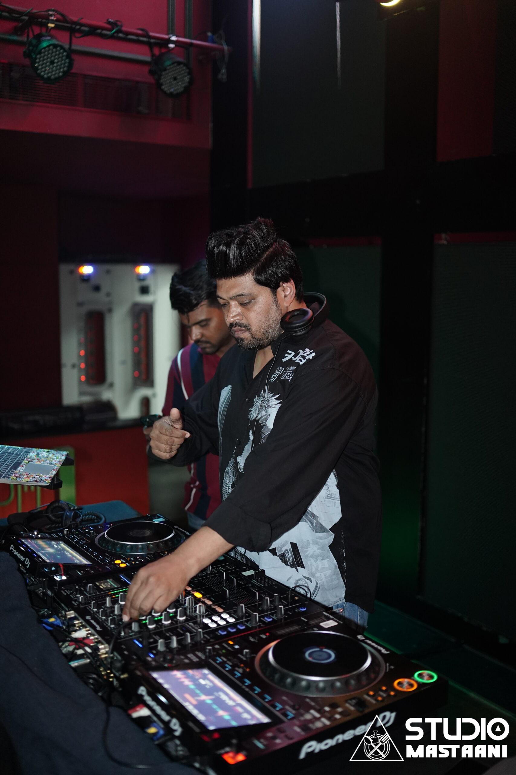 The Art of Drawing Readers In: Your attractive post title goes here